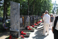 В станице Геймановской открыли Аллею Героев
