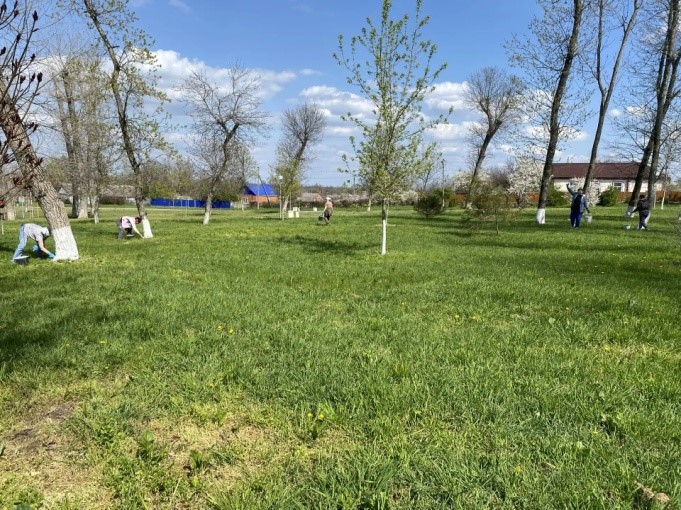 В парке станицы Геймановской прошел субботник